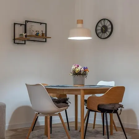 Benzon - 4 Zvjezdice Apartamento *