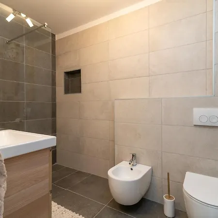 Benzon - 4 Zvjezdice Apartamento