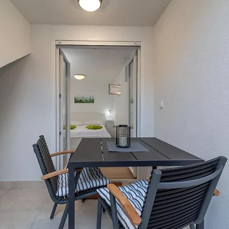 Benzon - 4 Zvjezdice Apartamento Vranjic
