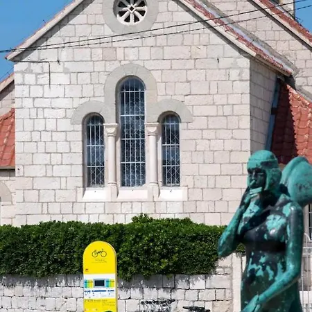 Benzon - 4 Zvjezdice * Vranjic