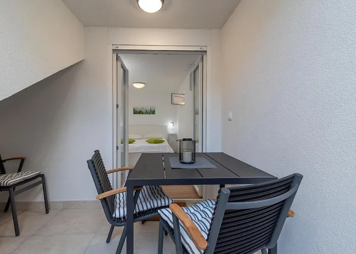 Benzon Apartment Vranjic